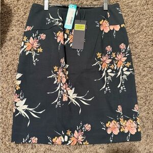 Lysse Charity Pencil Skirt Size L Sold by Stitch Fix Dark green with floral.NWT!